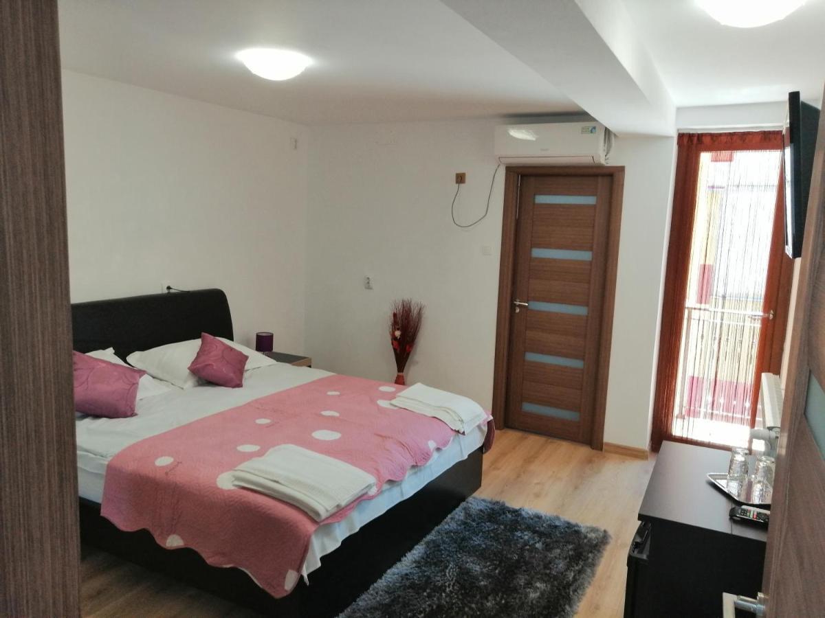 Casa Gabi'S Hotel Orsova Kültér fotó