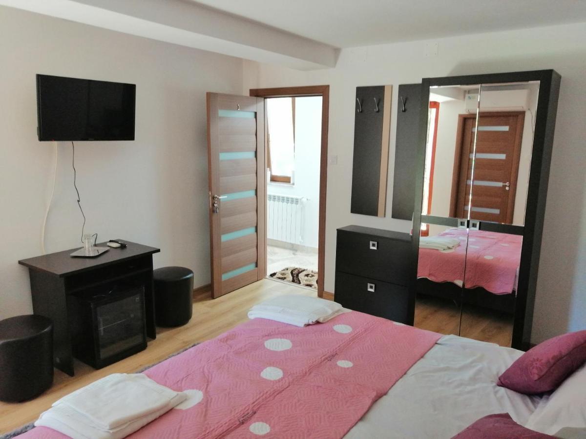 Casa Gabi'S Hotel Orsova Kültér fotó